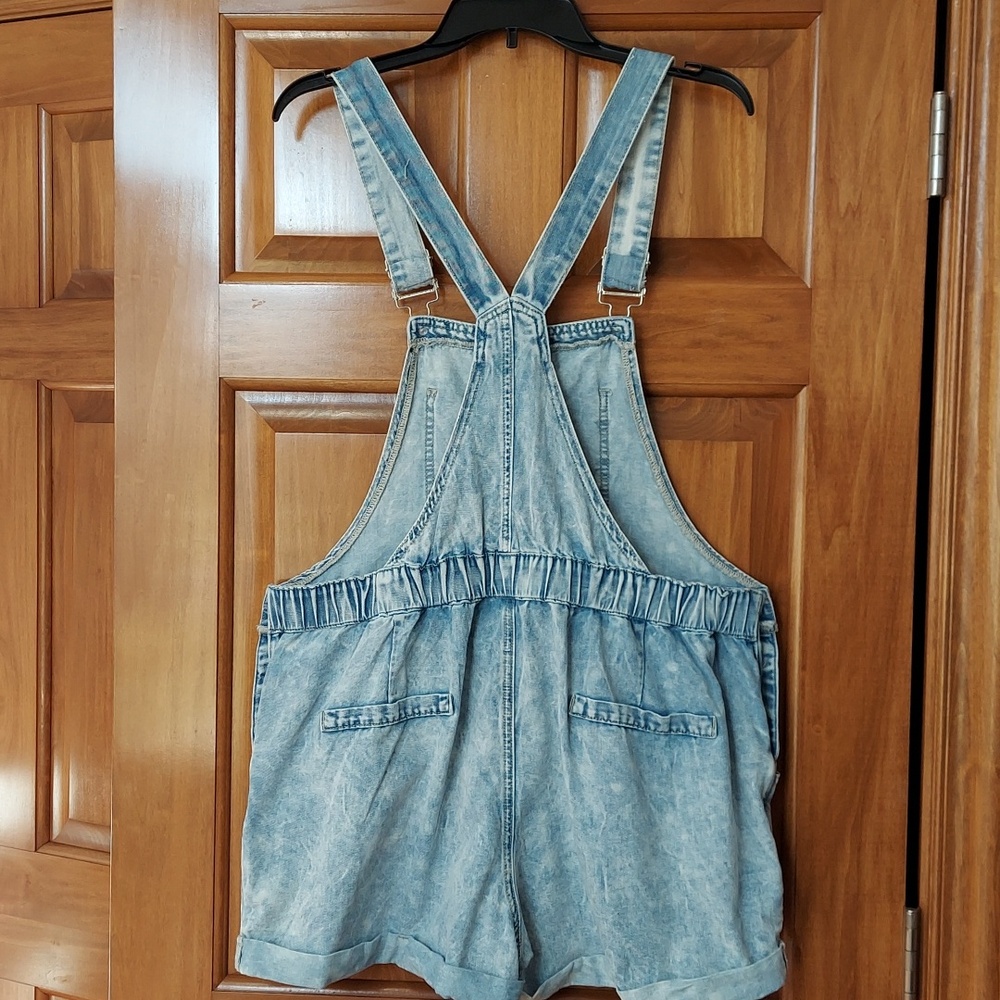 Shein Curve Light Washed Stretchy Denim Short Overalls Plus Size 1X, Like New▪ - Picture 5 of 9